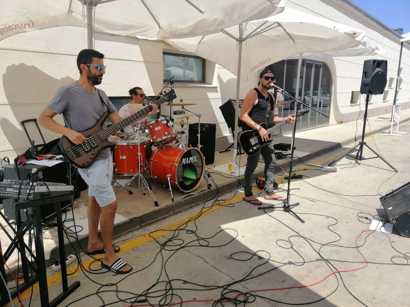 Fotos: Fin a unas fiestas atípicas