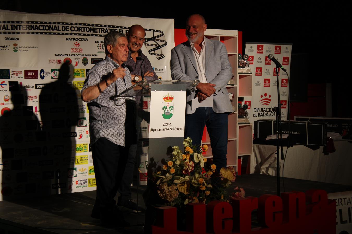 Interviene José Rodríguez, hermano de Linda Chacón, en la entrega del premio que lleva el nombre de su hermana