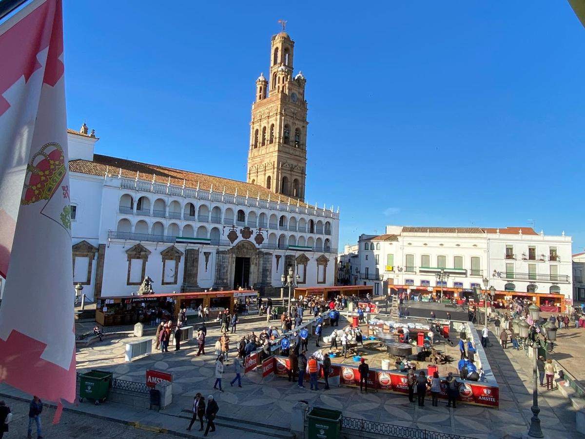 La Matanza comenzaba su jornada de sábado a las nueve de la mañana en la plaza de España.