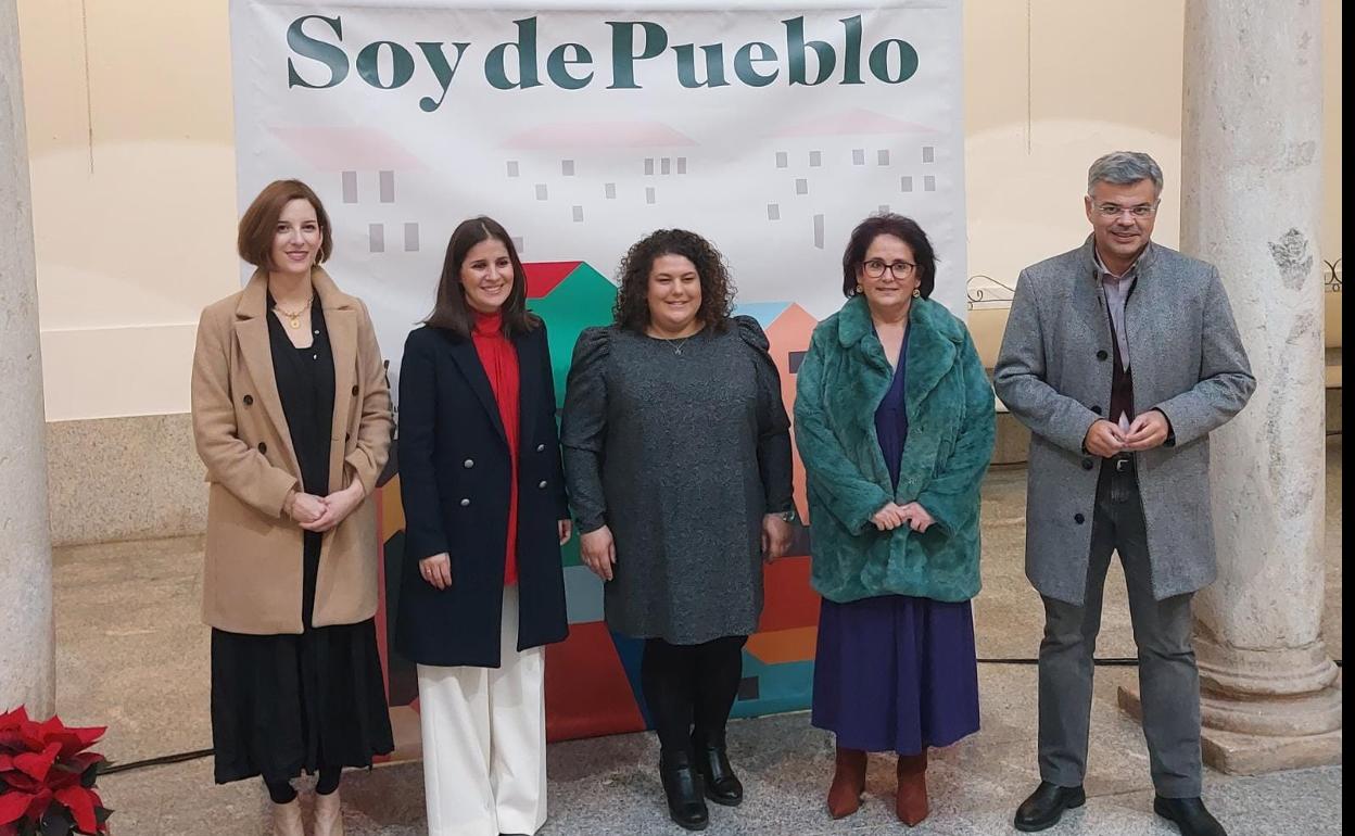 El evento ha dado comienzo en el patio del ayuntamiento de Llerena.