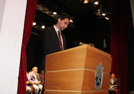 Álvaro Martín, en la lectura de su discurso como Hijo Predilecto de Llerena.