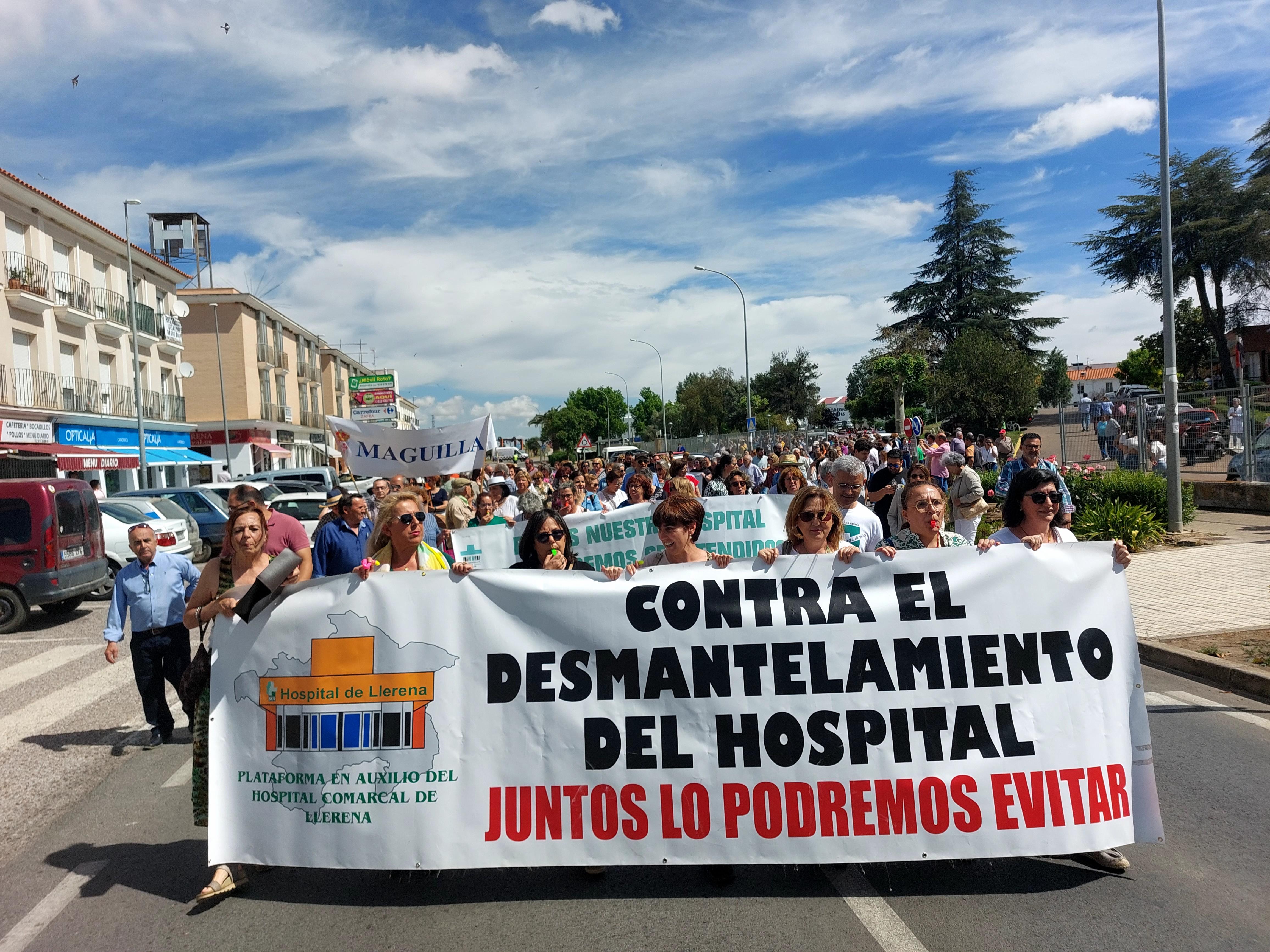 Las mejores imágenes de la marcha por el Hospital de Llerena