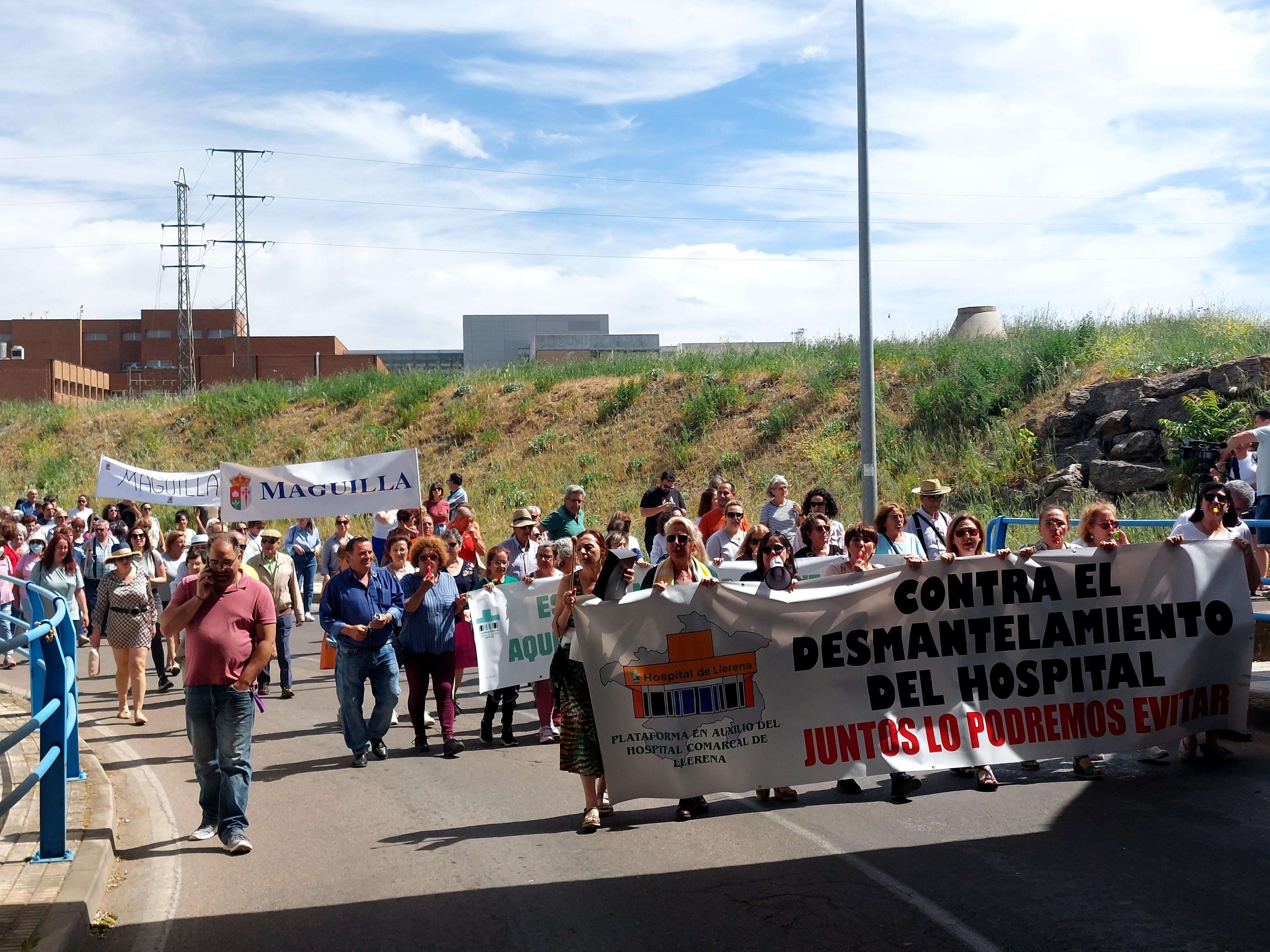 Las mejores imágenes de la marcha por el Hospital de Llerena