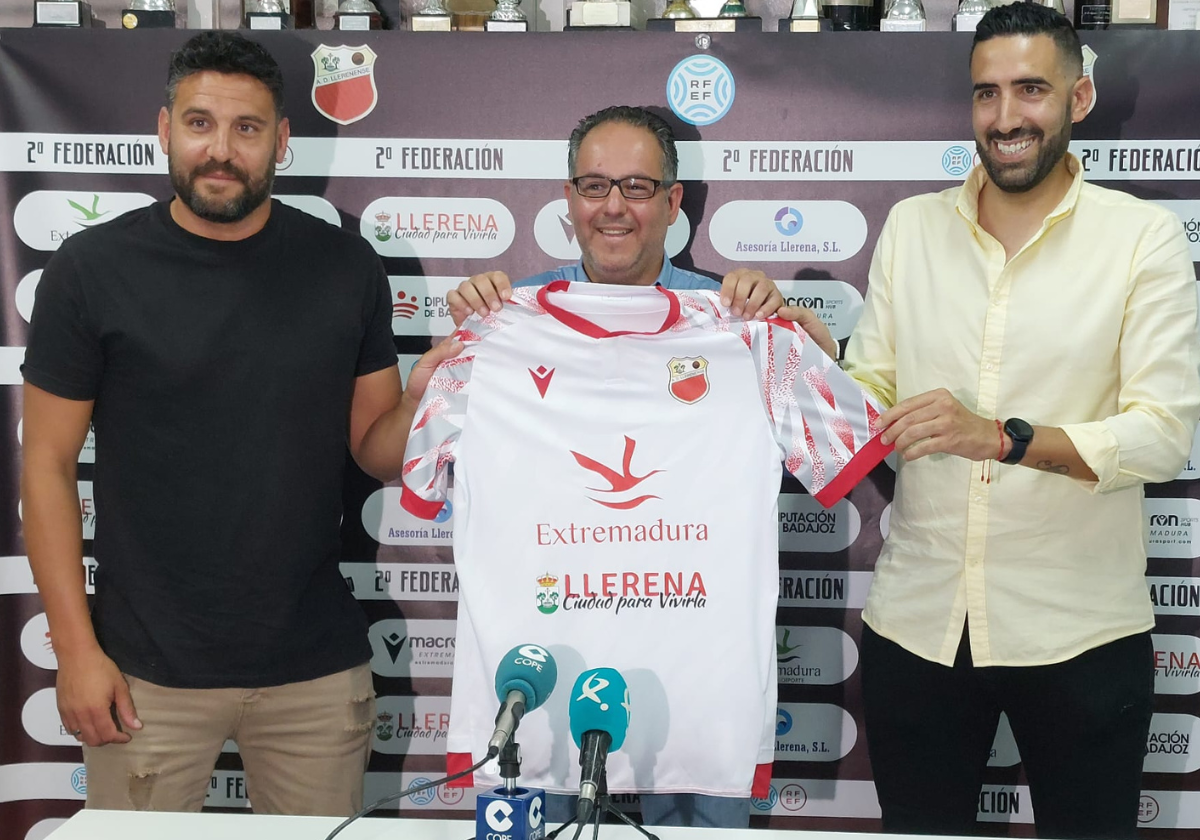 El Llerenense presenta su ilusionante proyecto para Segunda RFEF