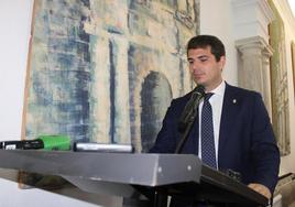 Daniel Lara, durante su pleno de investidura.