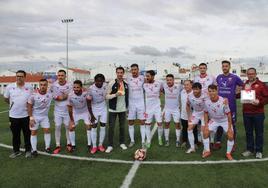 Álvaro Martín recibió un homenaje por parte del Llerenense por su doble título de campeón del mundo de marcha.