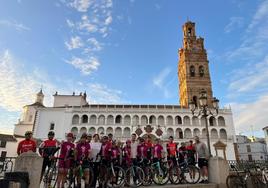 Llerena recibió durante el fin de semana a la Marea Rosa Romana en su lucha contra el cáncer