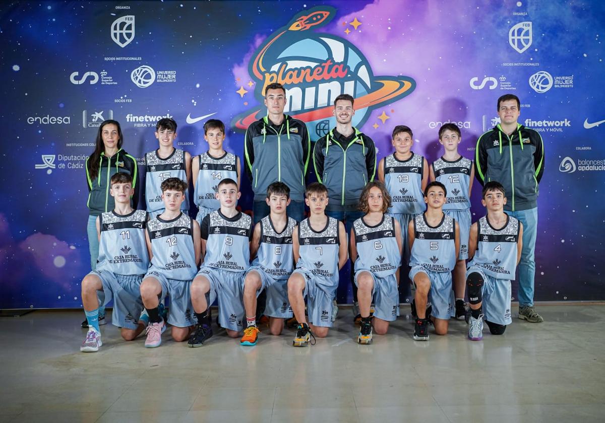 El llerenense Manuel Robina disputa el Campeonato de España Minibasket con la Selección Extremeña