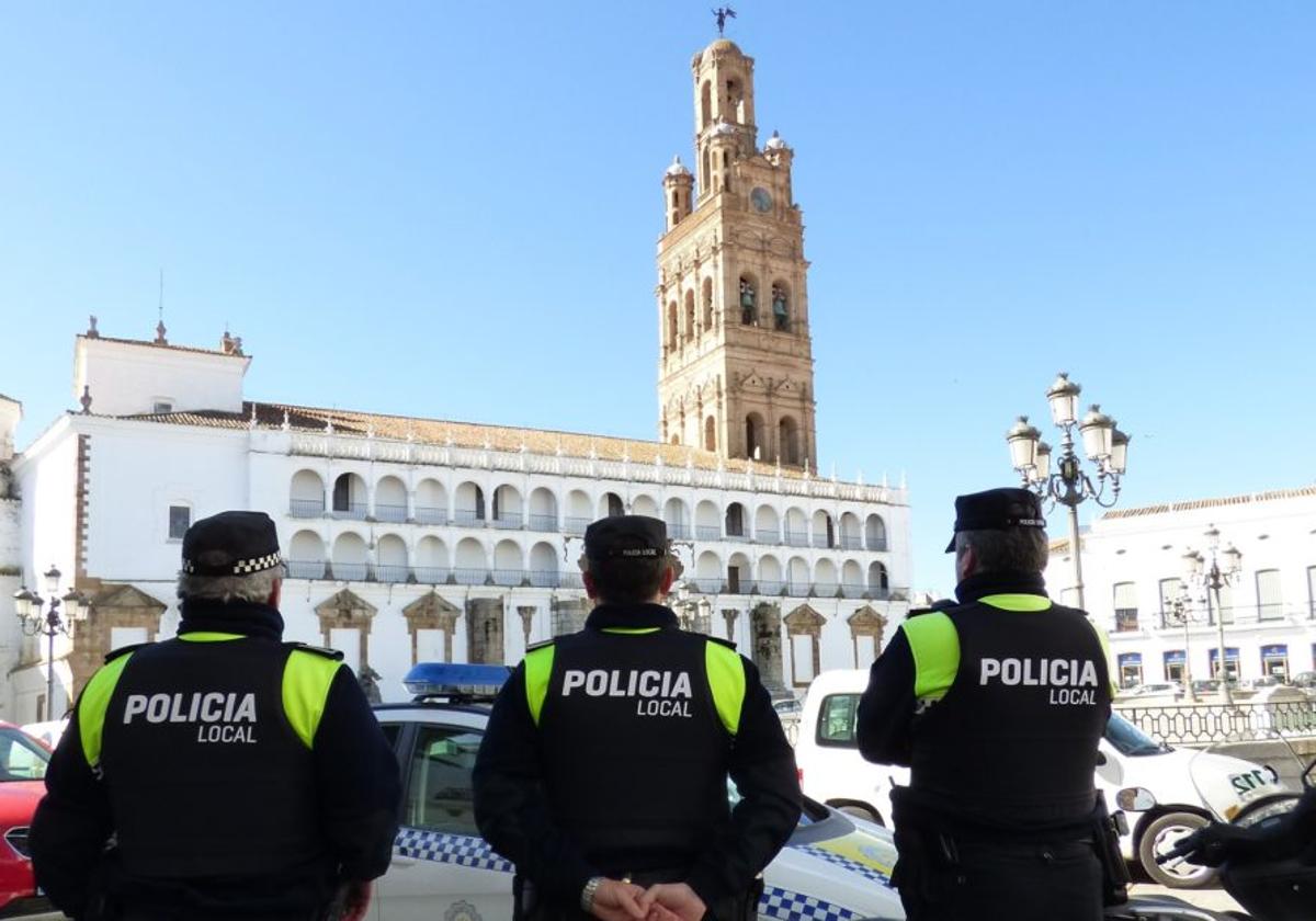 Dos policías locales de Llerena recibirán la Medalla de Plata a la Permanencia
