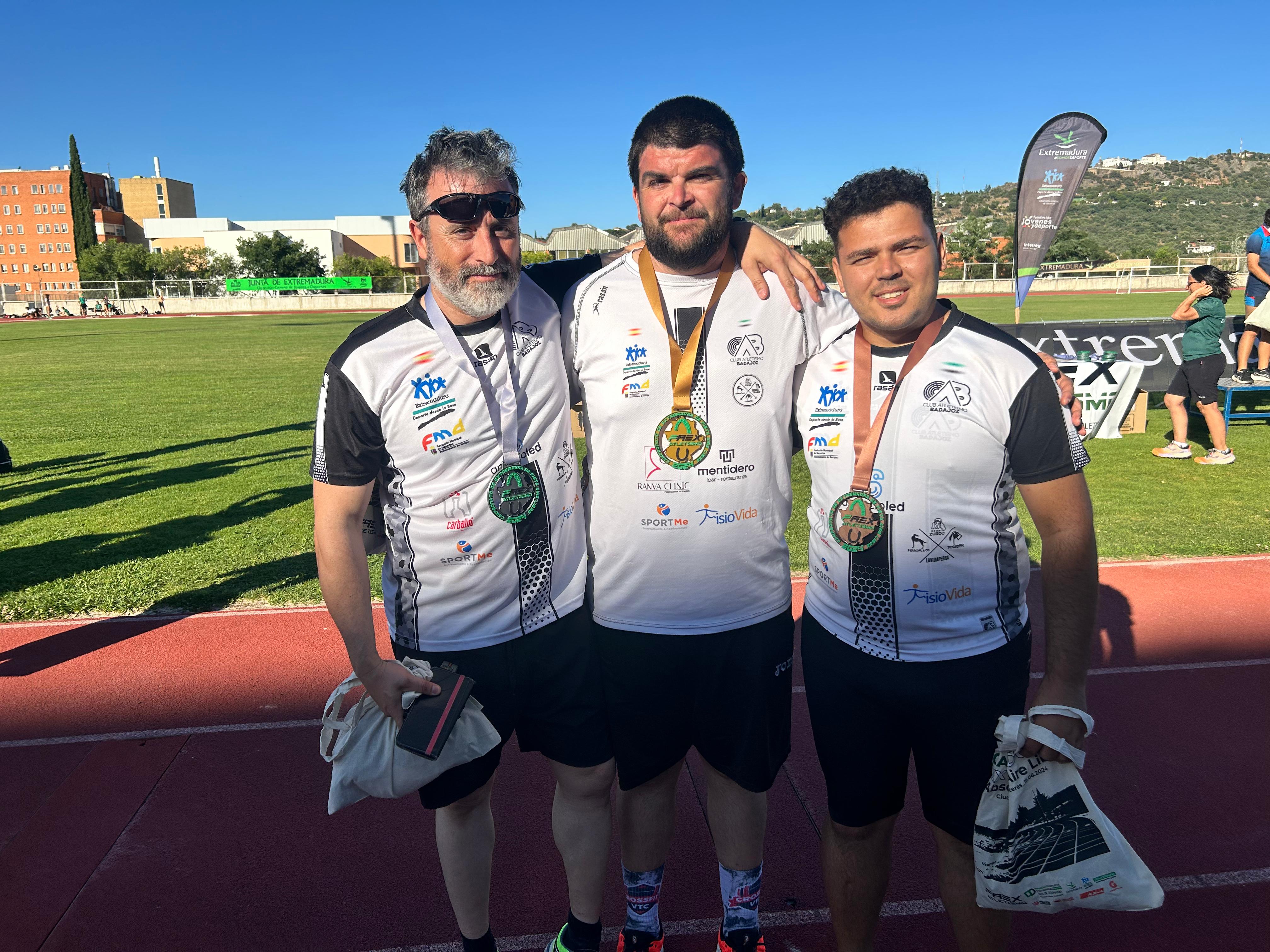 Mané Cerrada consigue la medalla de plata en el Campeonato Absoluto de Atletismo de Extremadura