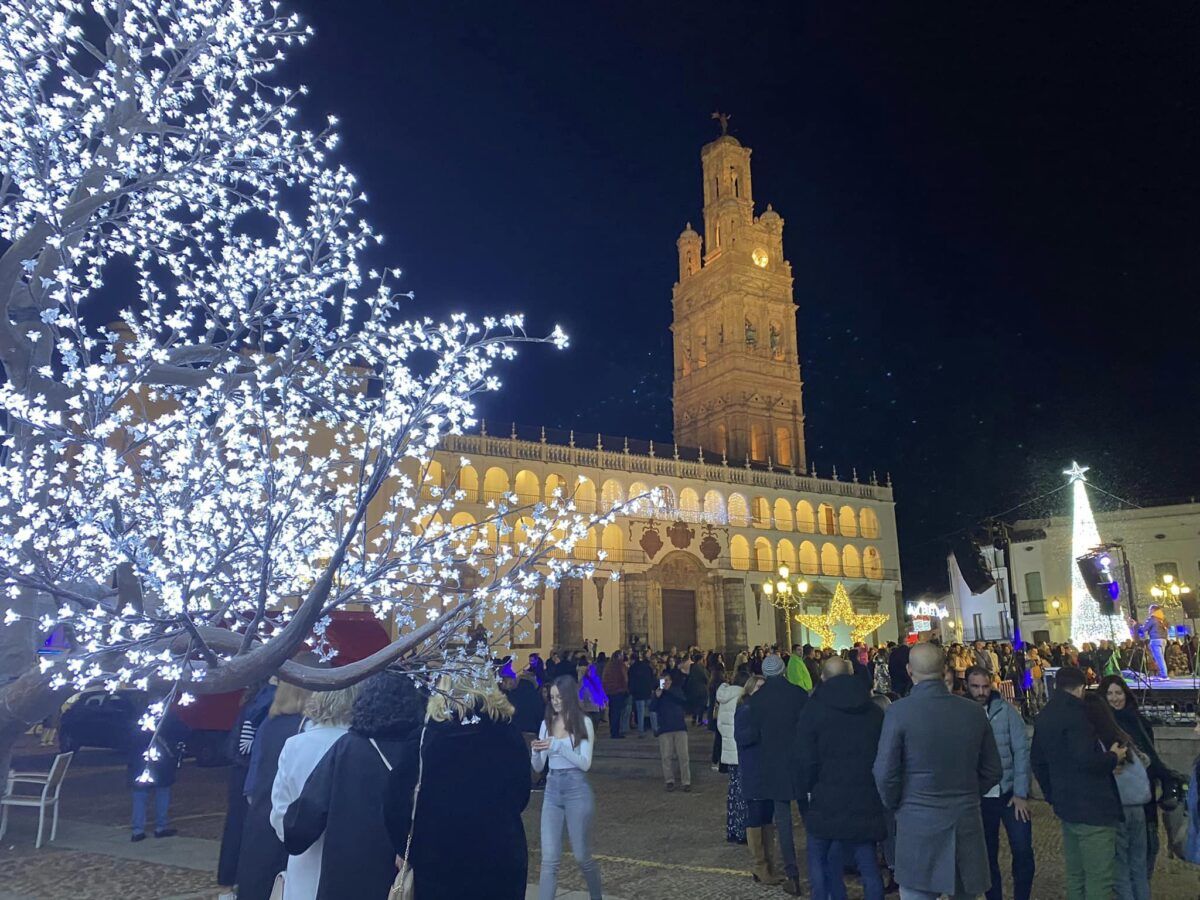 Llerena también tiene su pista de patinaje esta Navidad