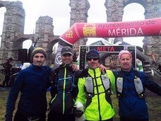 lLos valientes ACS de las Millas Romanas al llegar a meta