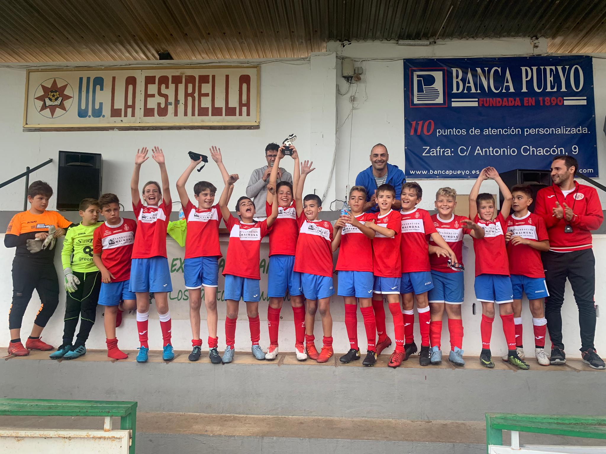 Se quedaron con la miel en los labios de ser campeones, aún así supercontentos los alevines santeños