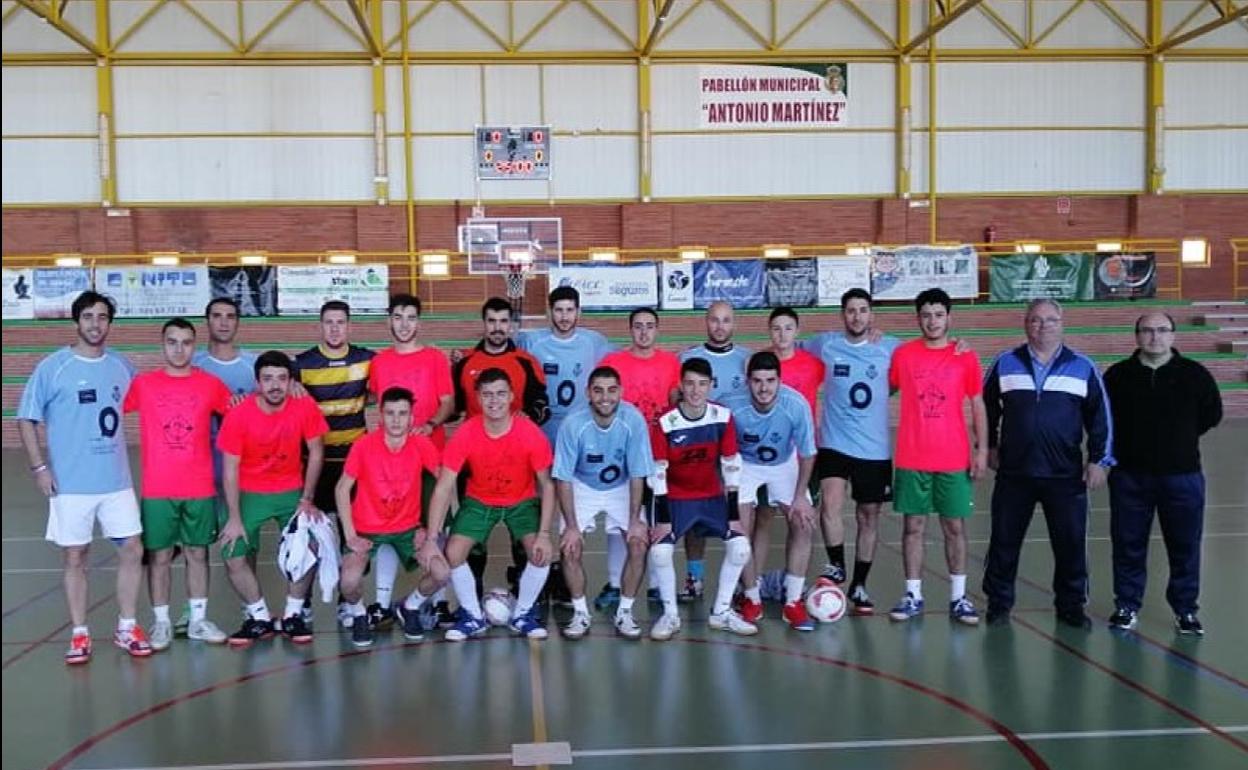 Las selecciones del fútbol sala santeño y segedano seunieron para ayudar a familias necesitadas en estas navidades