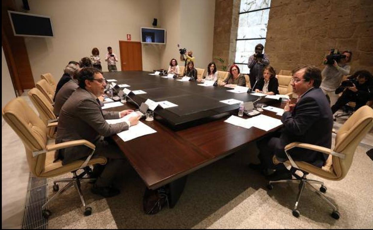 consejo de Gobierno reunido en la tarde de este jueves de forma extraordinaria