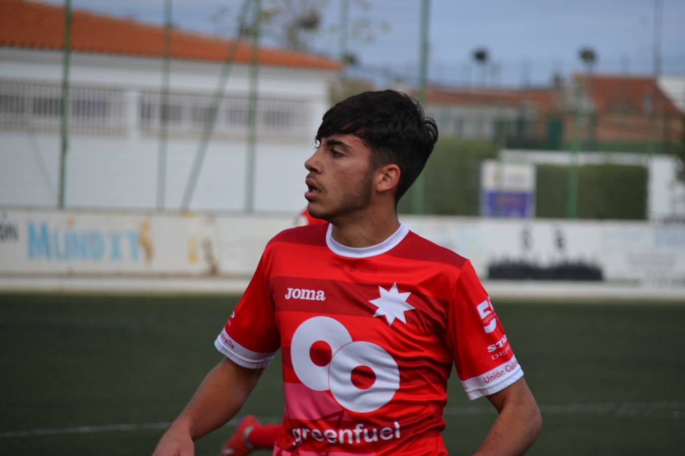 Runy tiene un gran porvenir en el fútol. Ha fichado por el Extremadura de tercera. 