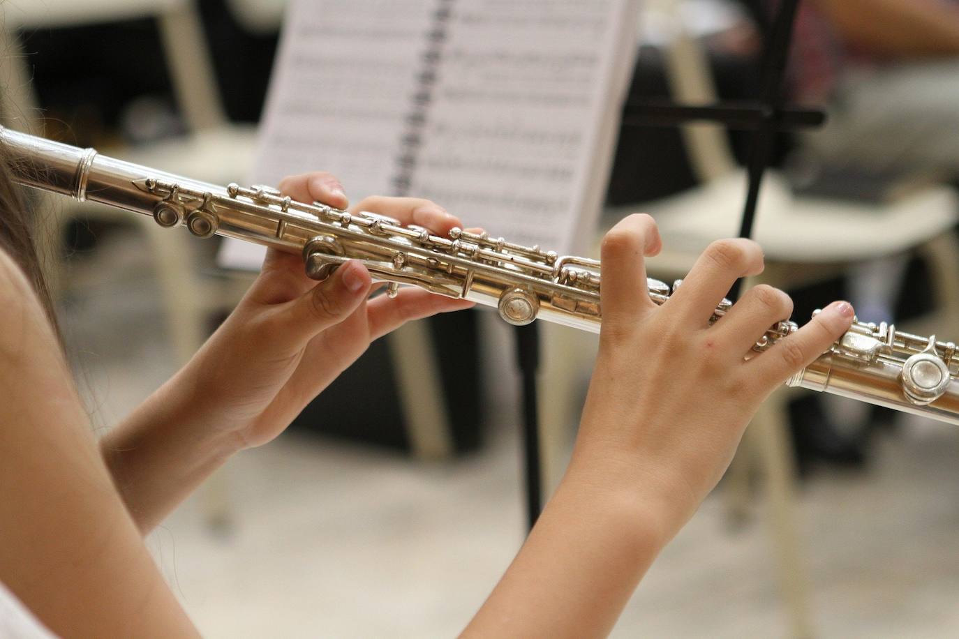 Tocando la flauta 