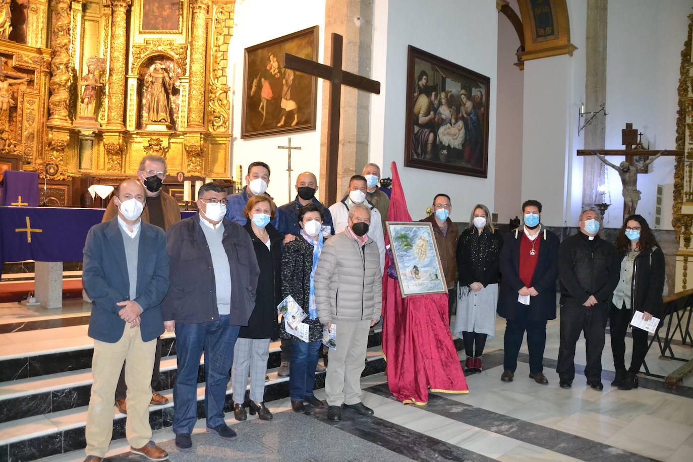 Hermanos Mayores, alcalde, vicario, autor del cartel y otras autoridades 