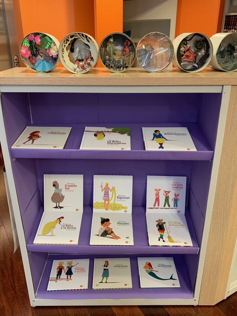 El Rincón violeta en la Biblioteca 