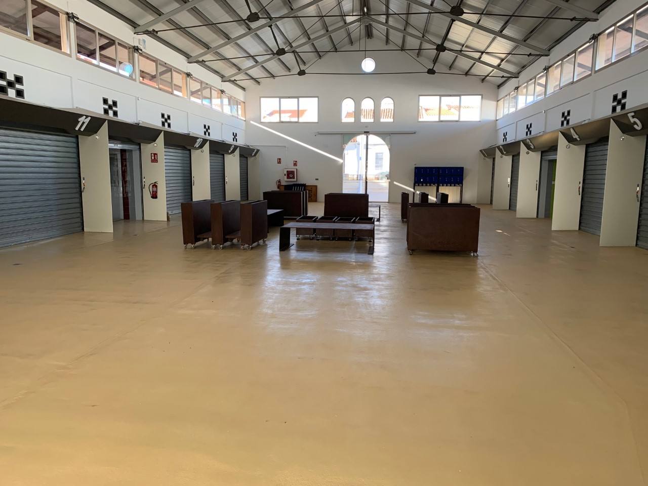 Interior del mercado reformado 