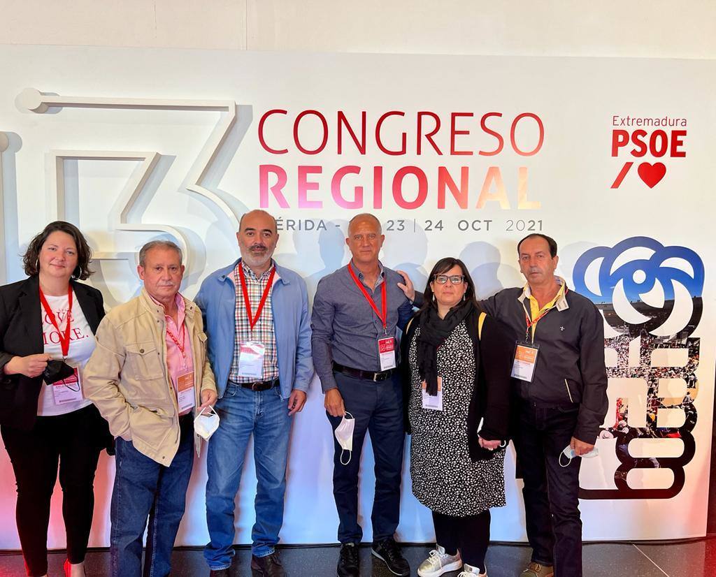 Juan Barrientos y parte de la delegación santeña 