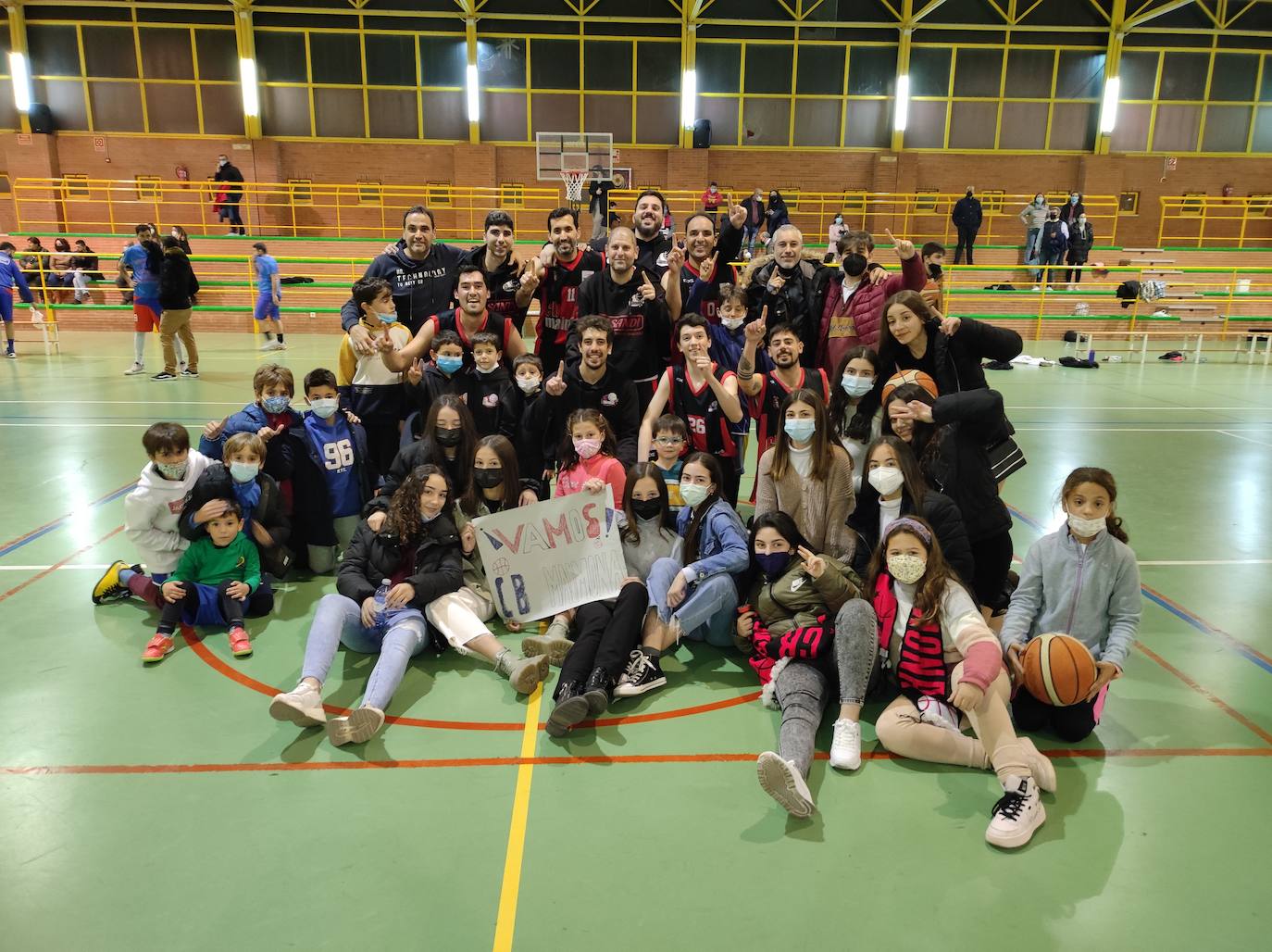 LA FAMILIA DEL C.B. MAIMONA 