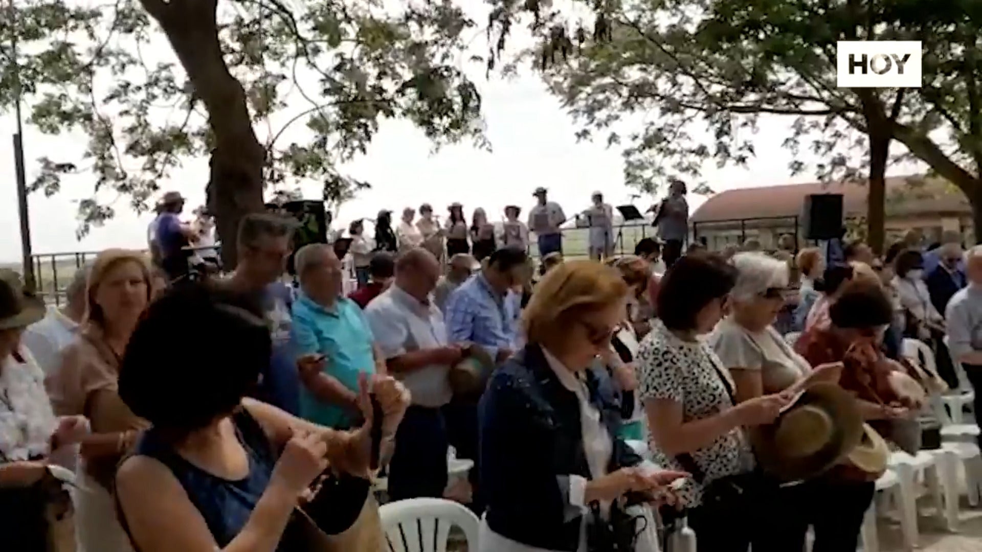 Los extremeños acompañan a San Isidro en su salida al campo
