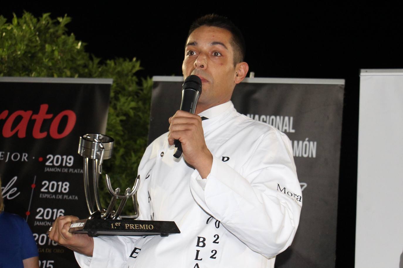 Francisco Javier Ruiz, ganador del primer premio del Concurso Nacional de Cortadores de Jamón 'El Piropo Blanco' 