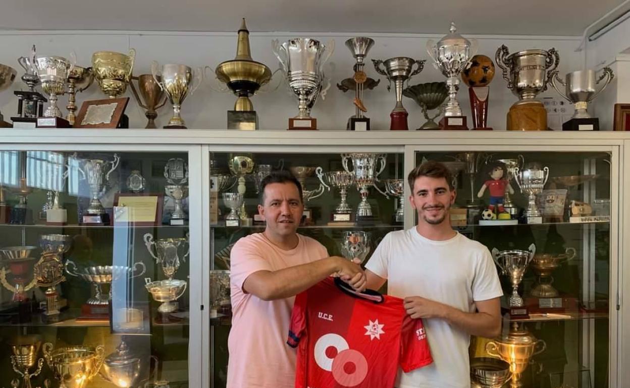 Presentación de uno de los jugadores.Un nuevo portero 