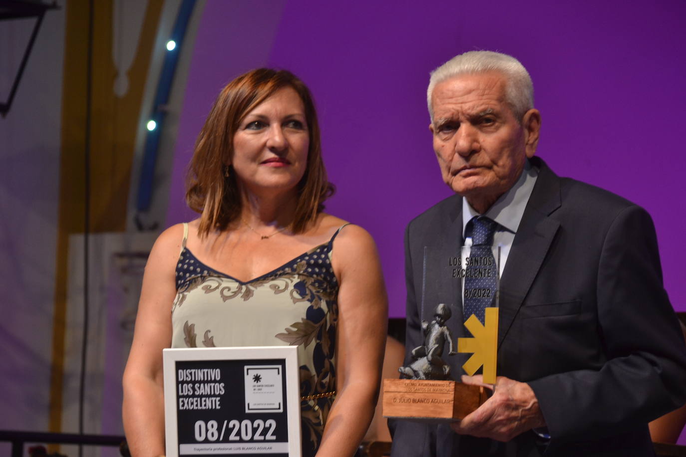 Julio Blanco recoge su premio 