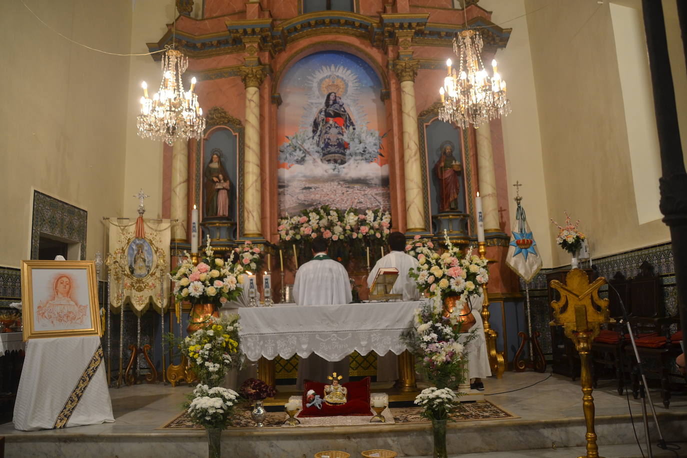Canto del himno al finalizar la misa 