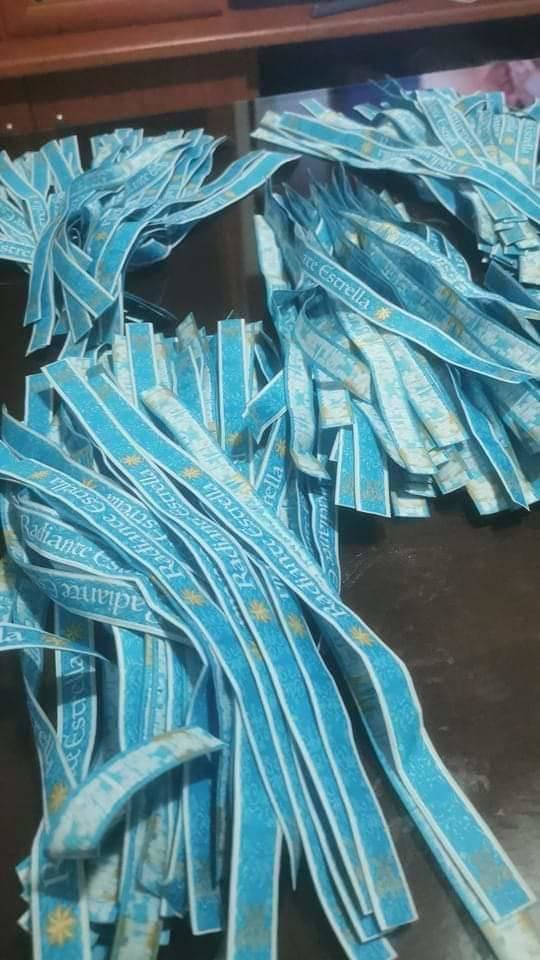 Pulseras que regalan los organizadores de la Petalada 