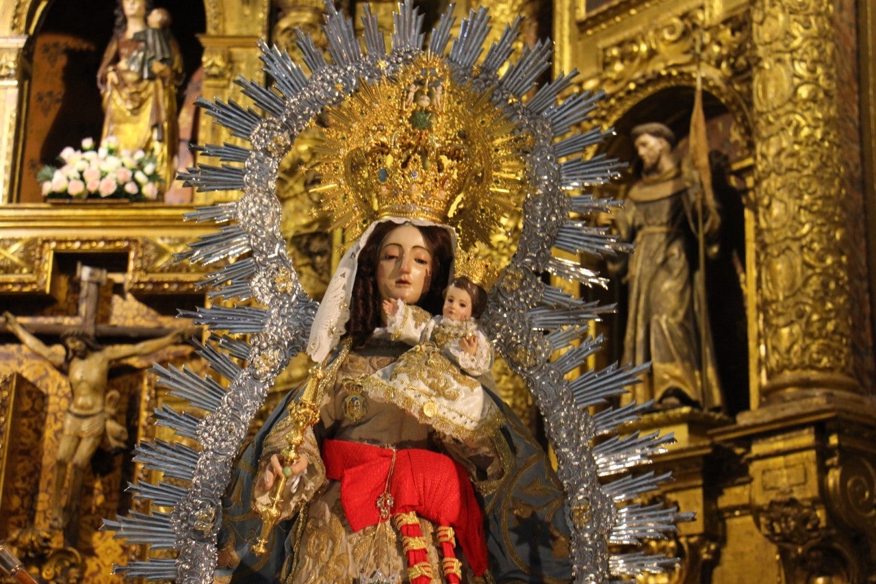 Detalle de la nueva imagen de la Virgen 