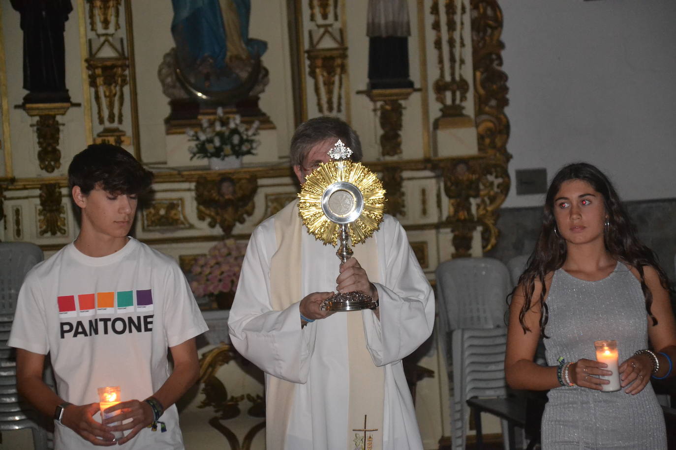 Traslado de la custodia al altar 