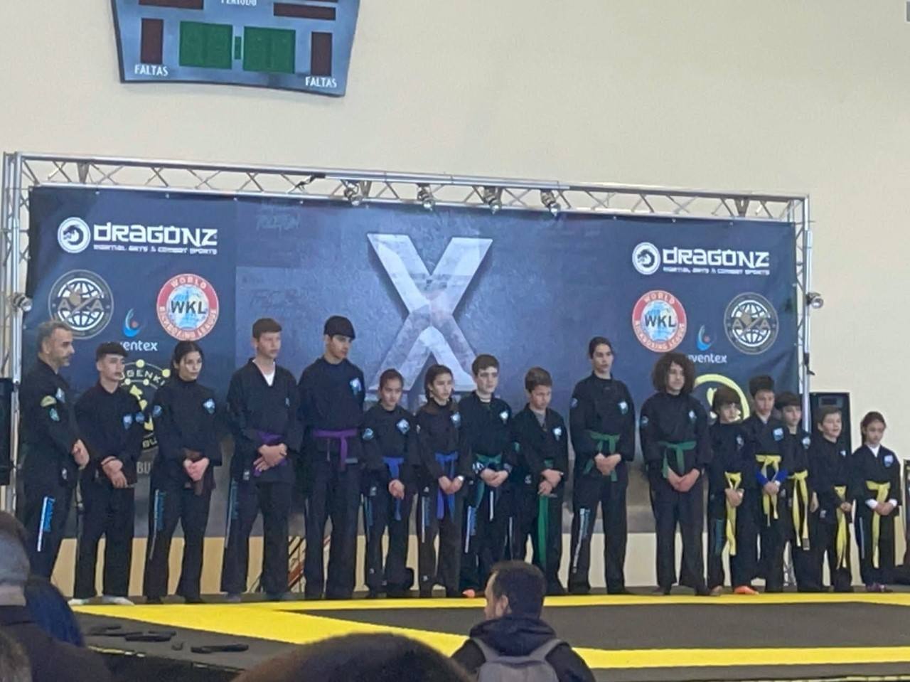 Los santeños en el podium