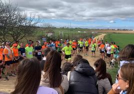 La carrera se paró cerca del paso a nivel y se descubrió el hito