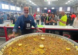 El santeño, Juan Barrientos tras finalizar su paella solidaria