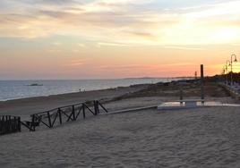 Algunos verán el atardecer de este sábado en alguna playa