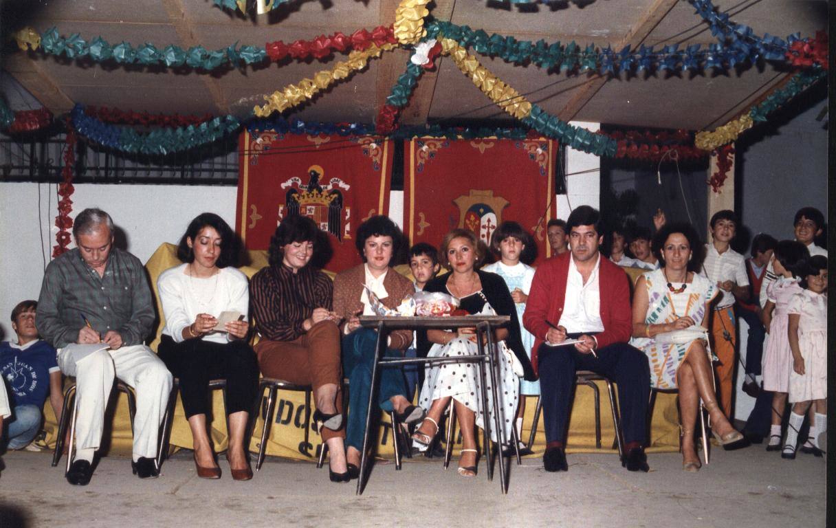 Primera fiesta en la Barriada
