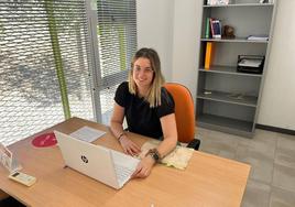 La abogada Ana Clemente en su despacho en las instalaciones de Fundación Maimona