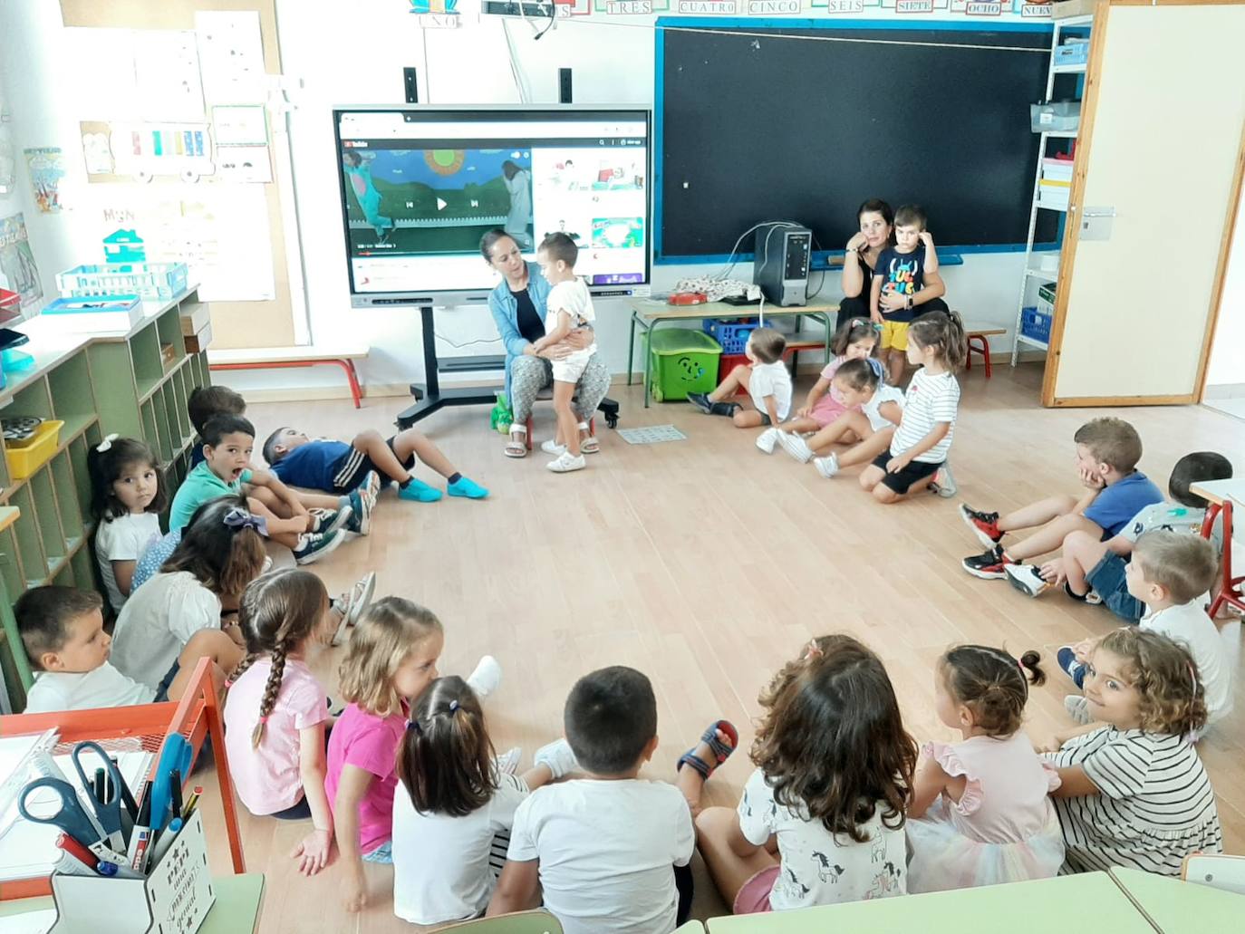 Alumnos del Juan Blanco en su primer día