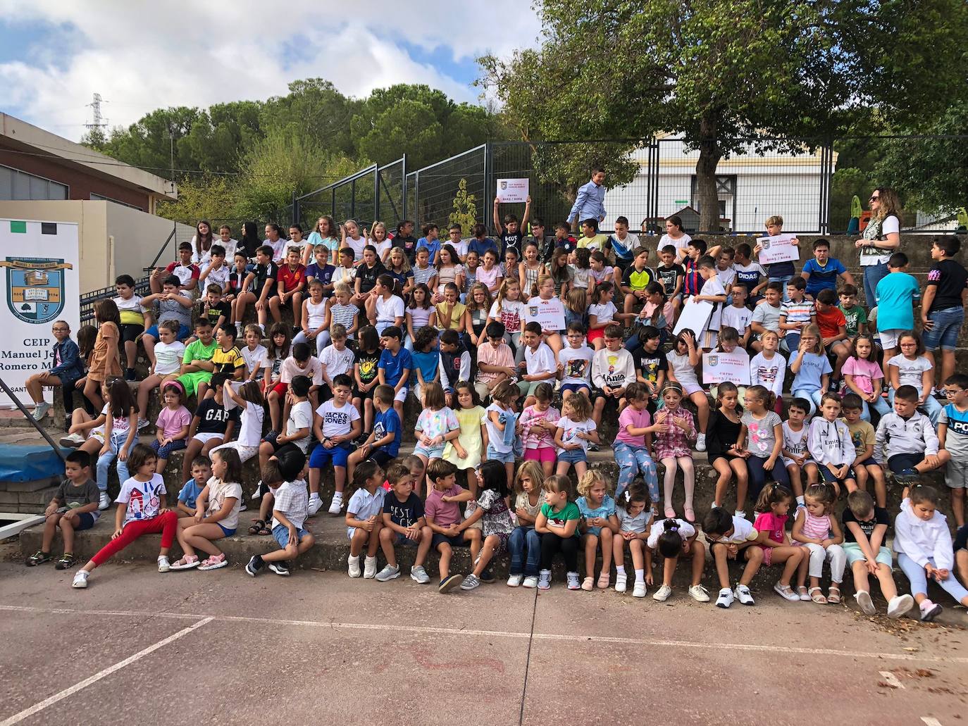 Ya han comenzado las clases en los colegios de Los Santos de Maimona