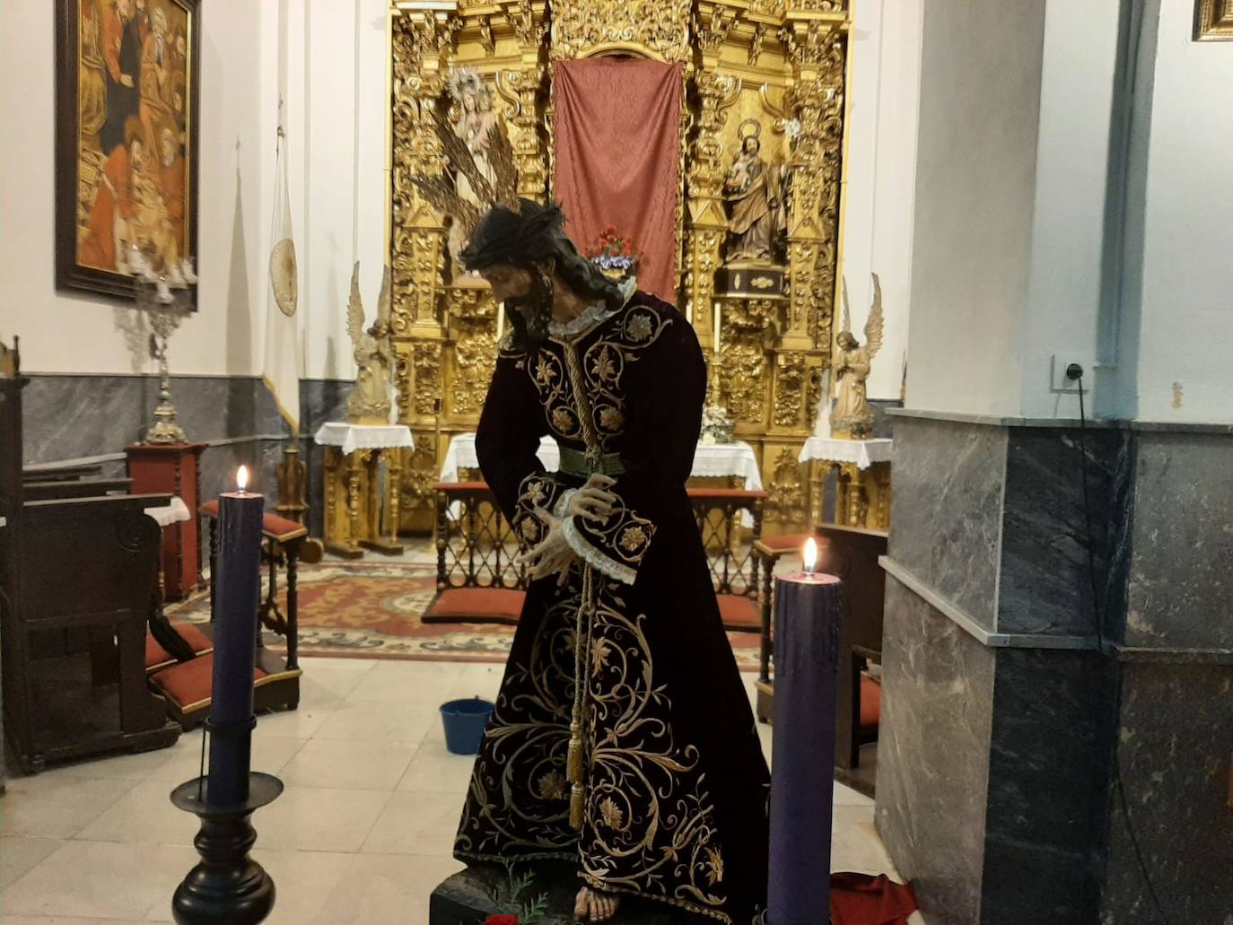 La imagen del Nazareno antes de ser subida al altar.