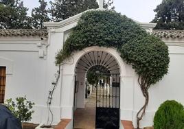 El Cementerio municipal data de finales del siglo XIX y lo diseñó el famoso arquitecto Ventura Vaca