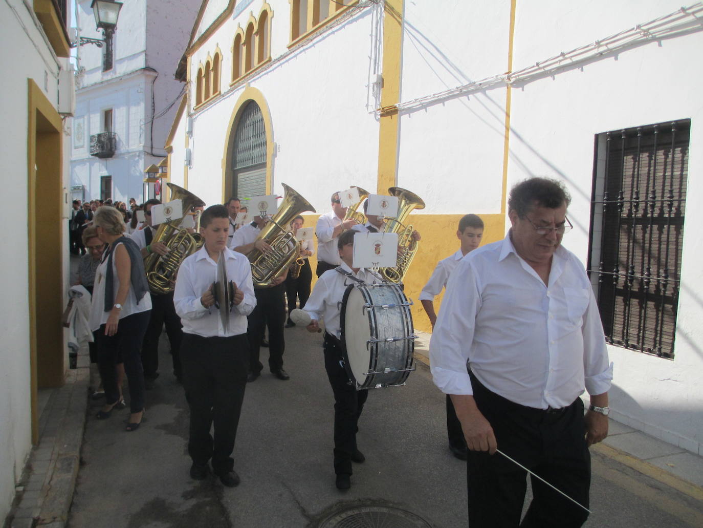 Arrabal dirigiendo la Banda de Los Santos