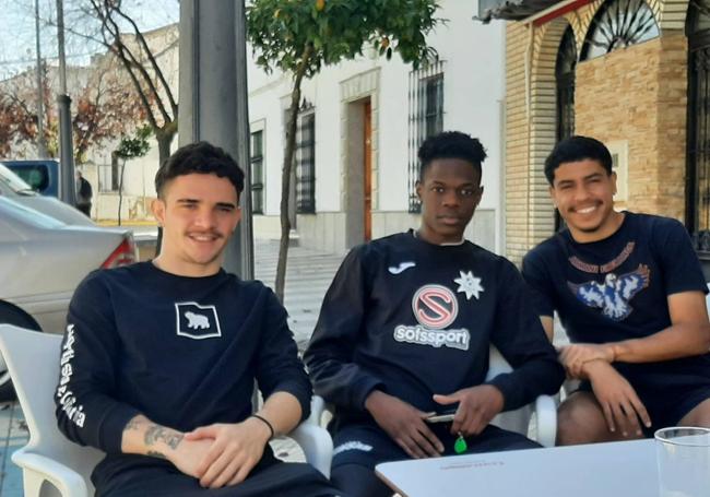 Antonio, Sakó y Rayn
