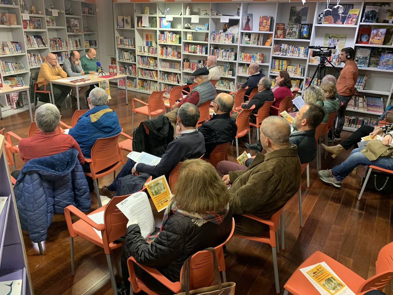 Presnetación del libro en la Biblioteca