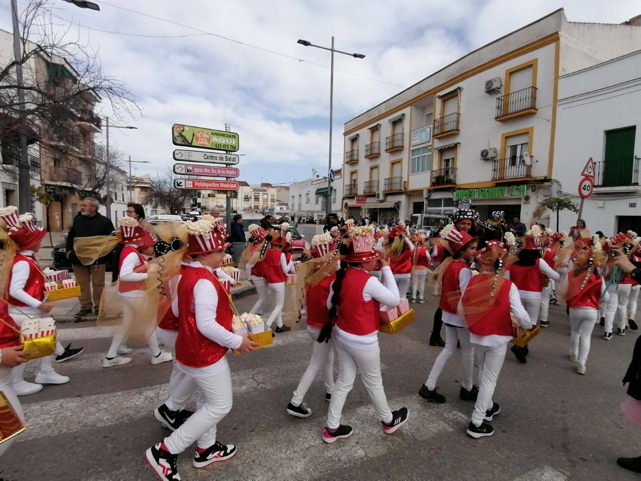 Un momento del fesfile de este viernes 