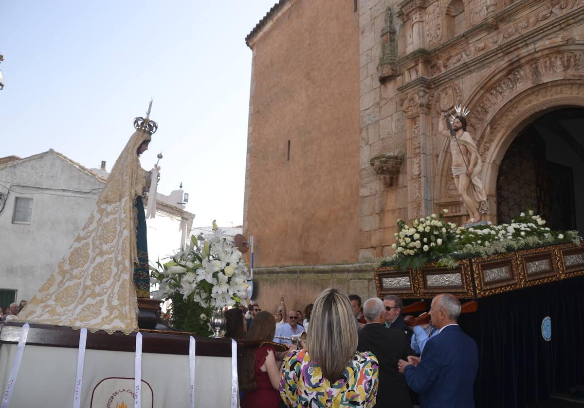 Encuentro del pasado año en la Puerta del perdón