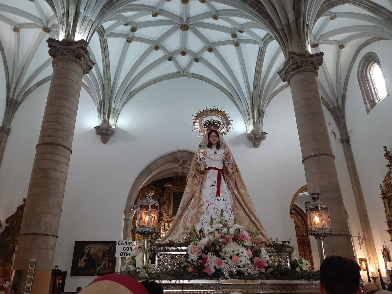 La Candelaria en el interior del templo